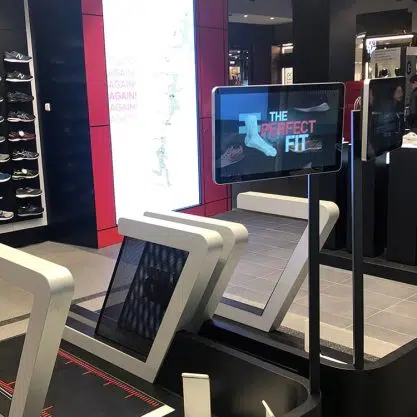 INDT215 21.5" Touchscreen bespoke Retail Athlete's Foot
